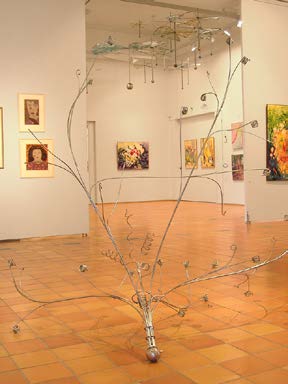 MUSEON PIHA-ALUE Tutustu maksutta myös museon piha-alueella oleviin nähtävyyksiin. SAARIJÄRVEN MUSEO Perinteitä vaalien, tulevaisuuteen kurkottaen.