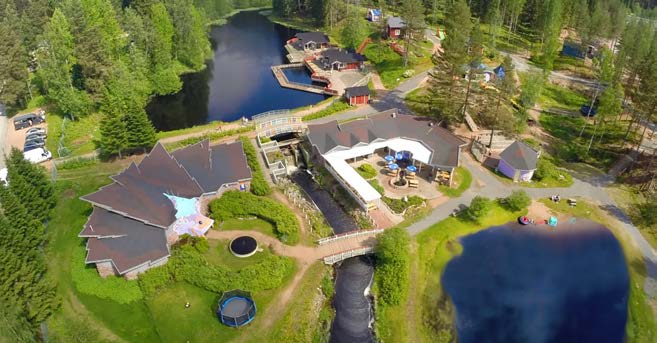 PUUHA- JA ELÄINPUISTO VEIJARI Koko perheen edullinen kesäkohde! Ihastu eläimiin, seikkaile maalla ja vedessä erilaisissa aktiviteeteissa. KALASTAJAKYLÄ Tule onkimaan Kalastajakylään, saalis on varma!