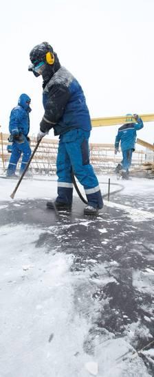 Ensimmäisen vuosineljänneksen kohokohtia Kannattavuus ja myynti Asuntomyynti jatkui hyvänä Liikevaihto kasvoi 7 prosenttia ja liikevoitto parani 4 prosenttia edellisvuodesta (osatuloutuksen mukaan)