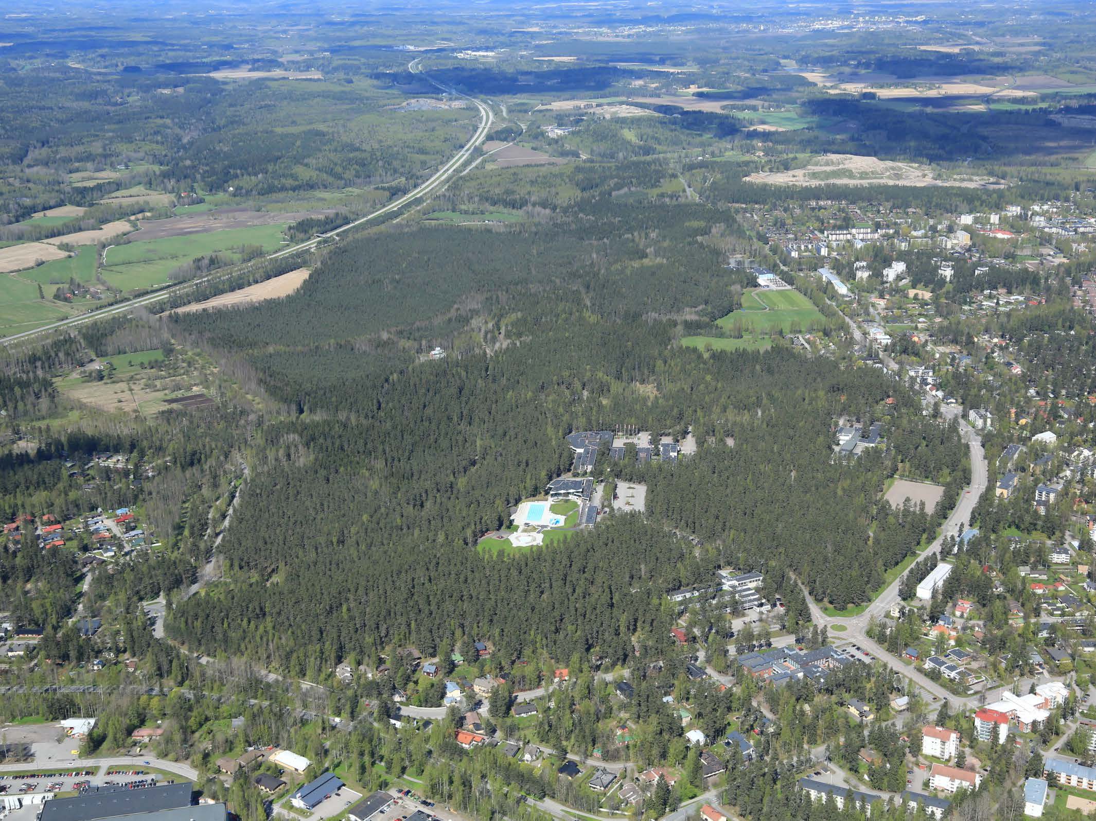 SVEITSI HÄRKÄVEHMAS MAANKÄYTÖN