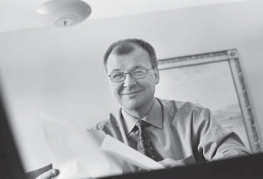 Ennen siirtymistään Kuntien eläkevakuutuksen varatoimitusjohtajaksi Timo Viherkenttä toimi valtiovarainministeriön budjettipäällikkönä 1.8.1998 31.3.2002.