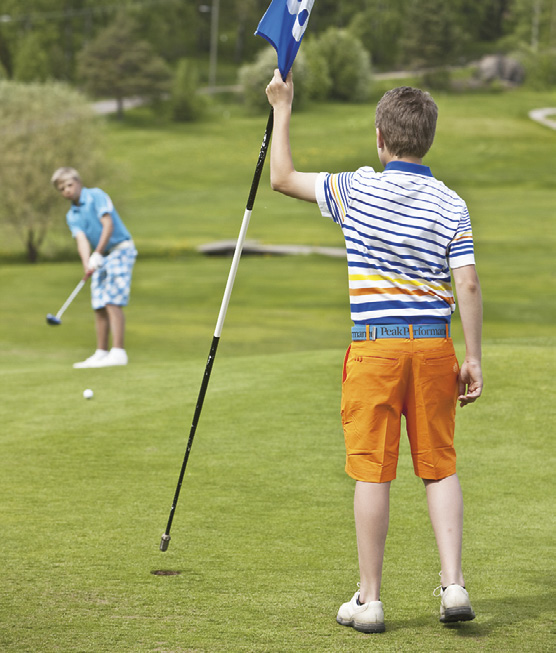 Kesäharjoittelua hauskasti yksin ja ryhmässä Kesän myötä päästään golfkentälle pelaamaan ja harjoittelemaan olosuhteissa, joita kaikki olemme odottaneet kauan.