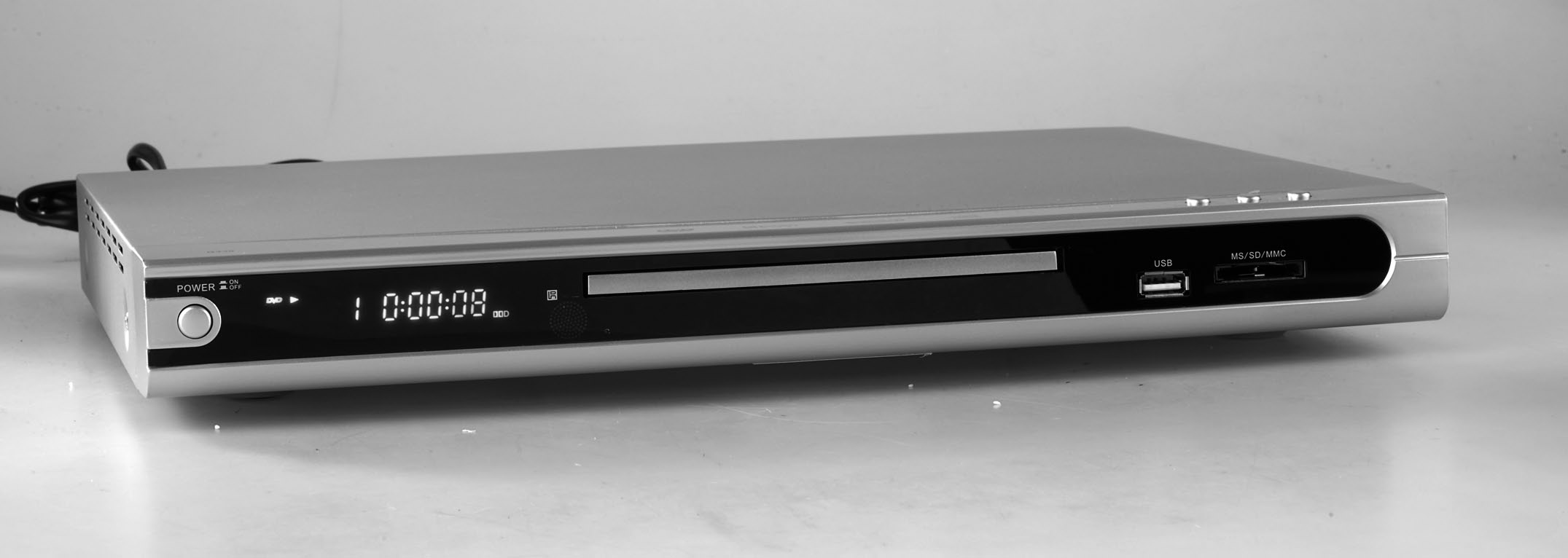 38-2445 DVD/MPEG4-spelare med USB & SD DVD/MPEG4-spiller med USB & SD Dvd-/MPEG4-soitin,