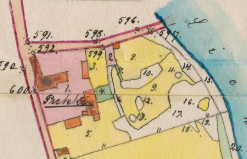 12 Kuva 8. Ote Pakilan tilan tiluksia kuvaavasta toimituskartasta vuodelta 1920, jossa tutkittavan vesihuoltolinjan kohta on merkitty mustalla ympyrällä.