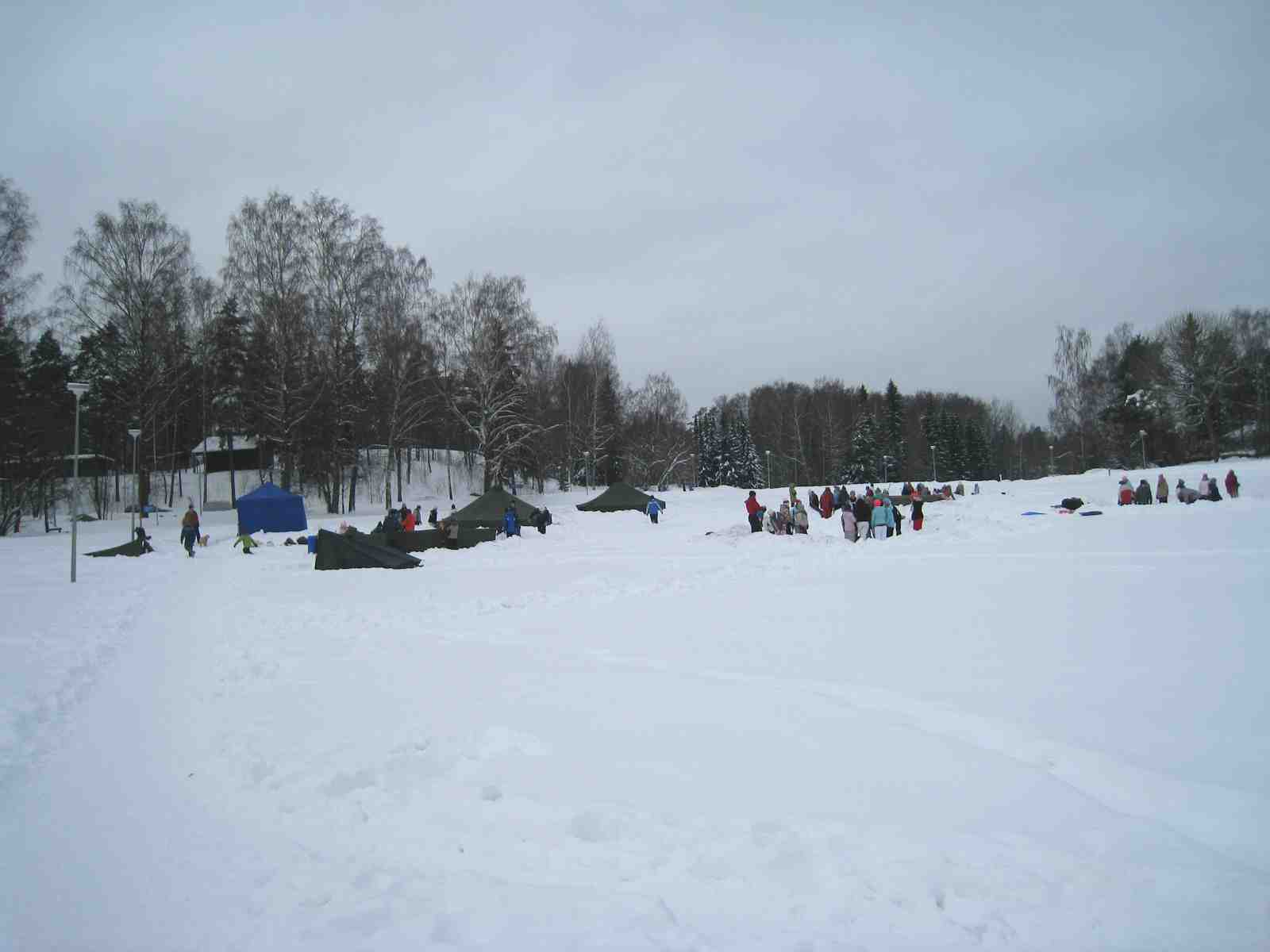 Kuva: Avaustempaus 201 0 / Antti Vuorela Älä ole nyhverö lähde talvileirille! Pääkaupunkiseudun Partiolaiset ry järjestää Helmi 201 3 -leirin 20. 24.2.201 3 (sudenpennut ja seikkailijat 22. 23.2.) Hämeenlinnan Evolla.