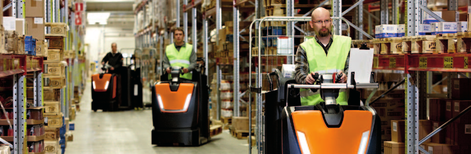6 Rocla Solutions kattavat ja monipuoliset palveluratkaisut Kattavasta palveluvalikoimasta voimme yhdessä rakentaa juuri sinun yrityksesi materiaalinkäsittelyn tarpeet täyttävän ratkaisun laitekannan