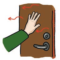 Poistuminen pientalossa Poistumisreitit Poistumisreitit tulee aina pitää esteettöminä. Ulko-ovista pitää päästä ulos nopeasti ilman avainta. Sisällä oltaessa ovia ei siis kannata laittaa takalukkoon.