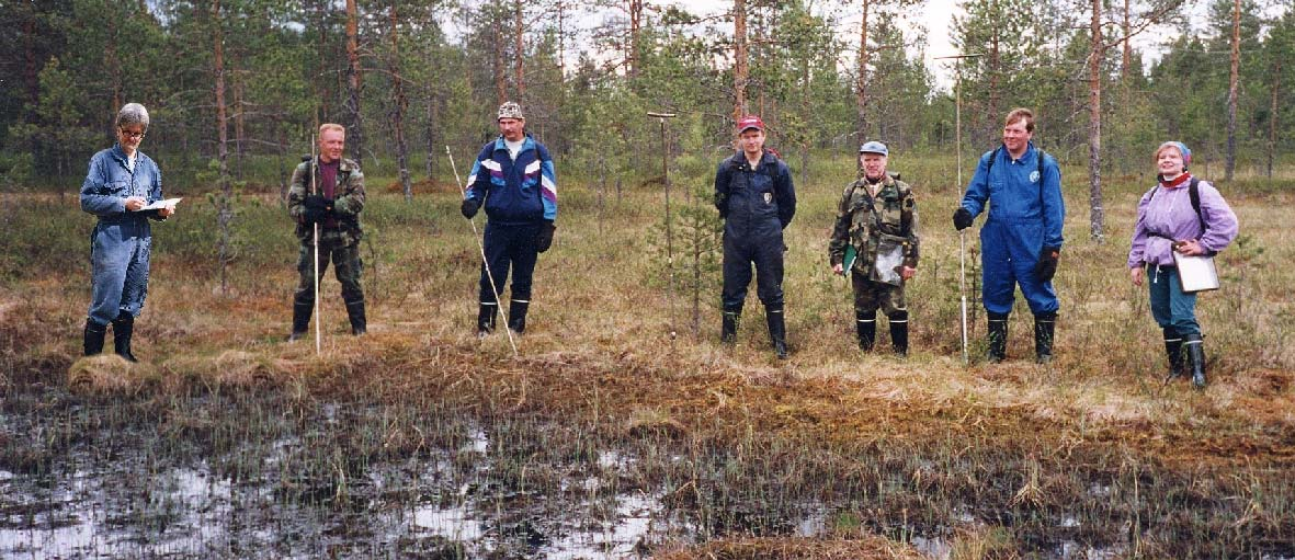 Kiuruvedellä tutkitut suot ja niiden turvevarat. Osa 4 Soidensuojelu Kiuruvedellä tutkituista soista ei yksikään kuulu soidensuojelun perusohjelmaan. Yksikään suo ei ole kokonaan luonnontilainen.