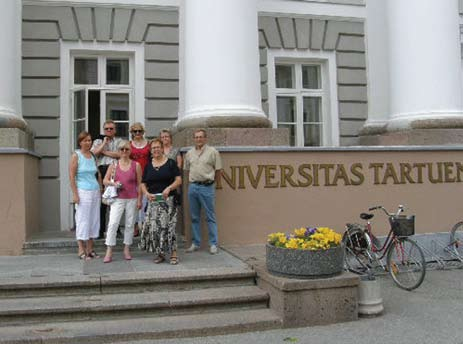 Markkinointitiimiläisiä Tartton yliopistolla Markkinointitiimin kokous 17. - 18.12.2008 pidettiin poikkeuksellisesti osittain autossa ja osittain Vuokatissa.