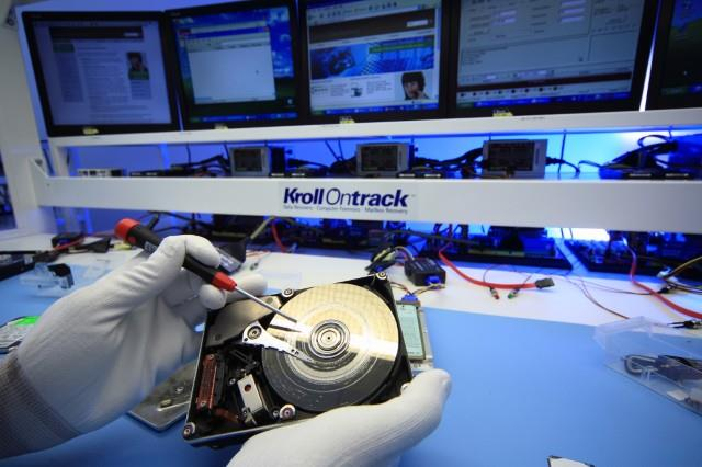Ontrack tiedonpalautusratkaisut Laboratorio- ja etäpalautuspalvelut» 24/7/365 Express nopein vaihtoehto, työn suorittaminen aloitetaan heti» Premium toimitusaika 5 työpäivää» Economy 10 toimitusaika