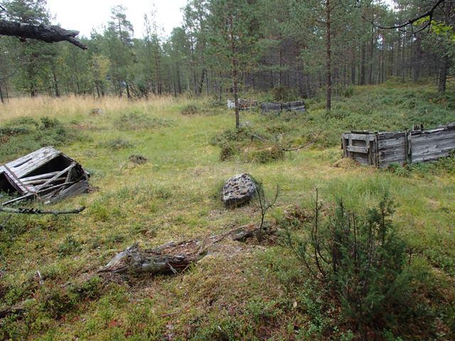 40 Kuvaus: KMO kulttuuriperintöinventointi Viranomaisrekisterinro: Kunto: Olotila: Arvotus: 8 Muu suojeluarvo Kohteen 3 Huono 2 Ei käytössä 9 Muu