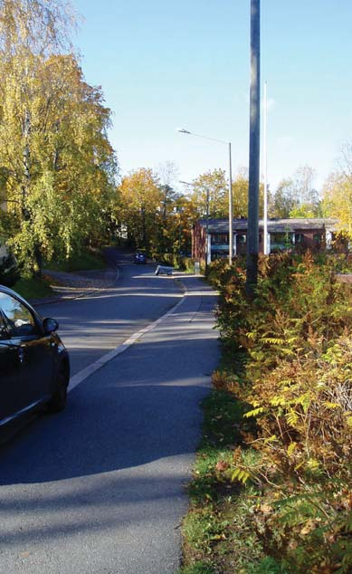 Yksi pääsisääntuloista Lauttasaareen on Helsingin keskustasta tultaessa Lauttasaaren siltaa pitkin Lauttasaarentien päähän. Kaupunkikuvallisesti sisääntulon alue on jäsentymätön.