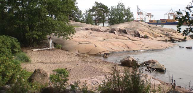 P hjj PUISTOT Koirakivenniemi Pajalahdentie Pohjoiskaari Nykytila ja ongelmat Reitistö ei vastaa esteettömyyden erikoistasoa, vaikka alue sijaitsee palvelutalon läheisyydessä ja vanhukset käyttävät