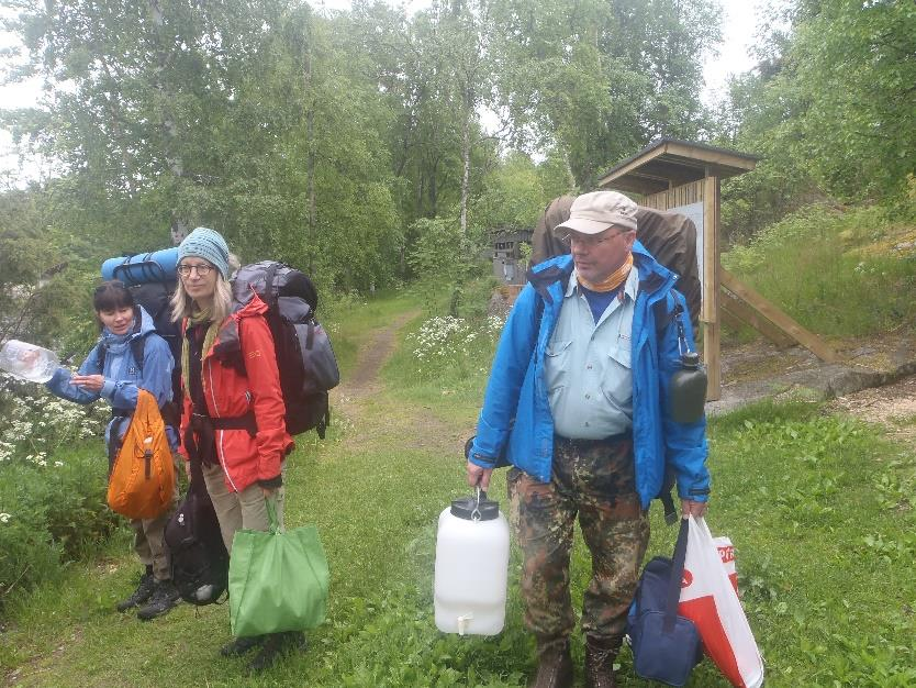 Oppaan varusteet EA-laukku Kello Kartta ja kompassi Kartat ja EA apuoppaille Ladattu kännykkä (GPS) Puukko, stidit, sytykkeet, pilli Juotavaa, evästä Vessapaperia