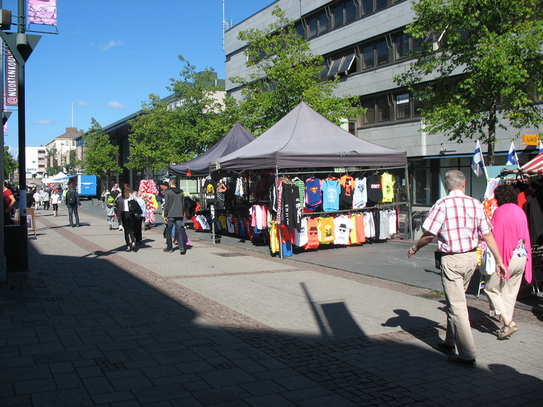 KOUVOLAN YDINKESKUSTA RY:N TIEDOTE 10/2016 LOKAKUU Kouvolan Ydinkeskusta ry Kouvolan Ydinkeskusta ry Keskikatu 9, 3.krs, 45100 Kouvola puh. 044 311 8250, 044 311 8251 s posti.