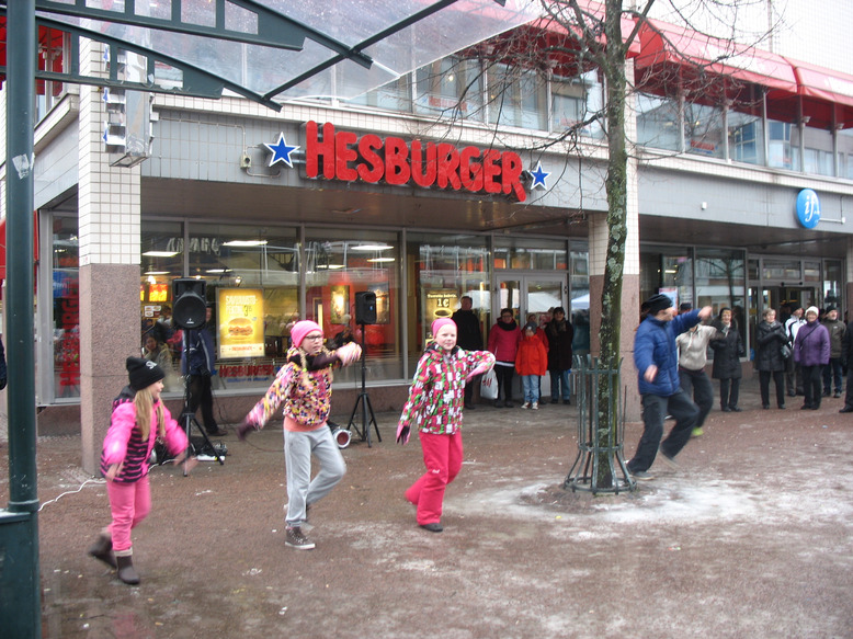 UUDET JÄSENET NÄYTEIKKUNAKILPAILU 1.-18.12.