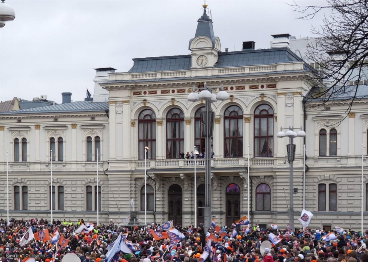 4.6. Aluehallinto- ja soteuudistus sekä kuntaliitokset Uudistuksen perusteena on sosiaali- ja terveyspalveluiden tasavertainen saatavuus asuinpaikasta riippumatta.