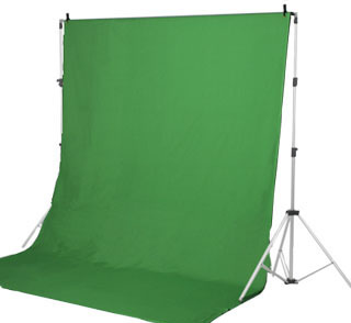 3.2 Bluescreen-studion suunnitteleminen 3.2.1 Käyttötarkoituksen miettiminen Bluescreen-studiota suunniteltaessa on tärkeää miettiä etukäteen, minkälaista materiaalia studiossa on tarkoitus kuvata.
