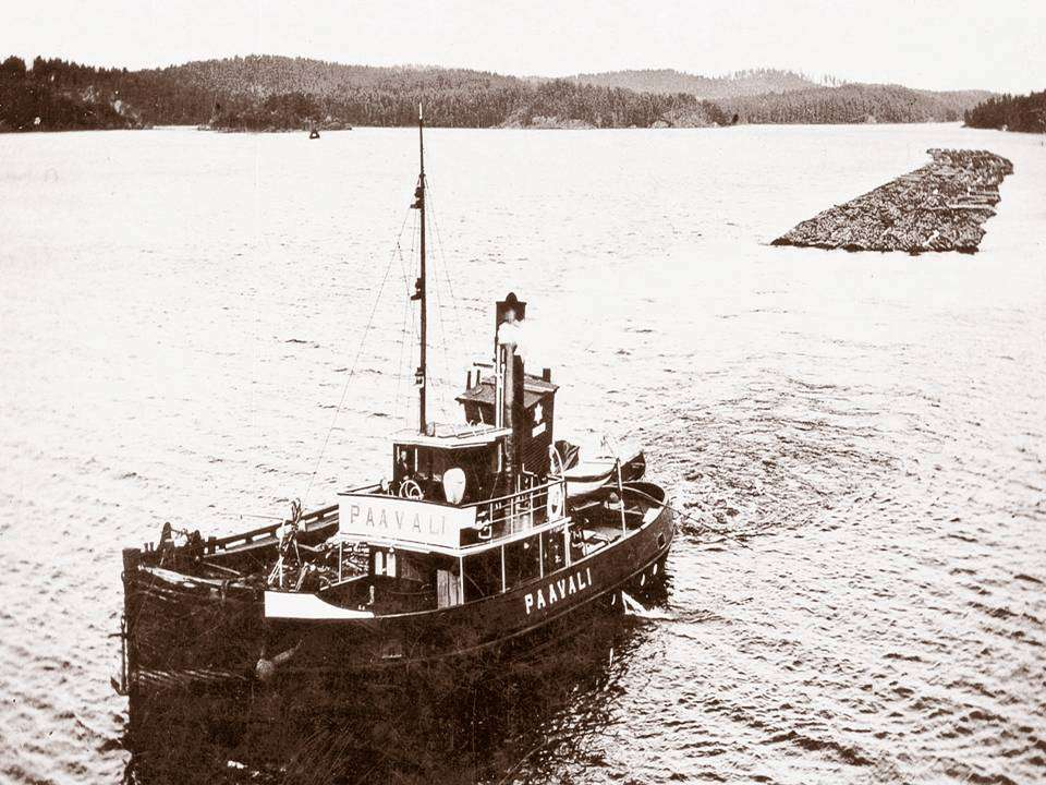 1800-luvun jälkipuoliskolla otettiin konevoima avuksi vähitellen lauttojen kuljetuksessa järvillä ja merellä. Kehälautoista siirryttiin niin ikään nippulauttoihin.