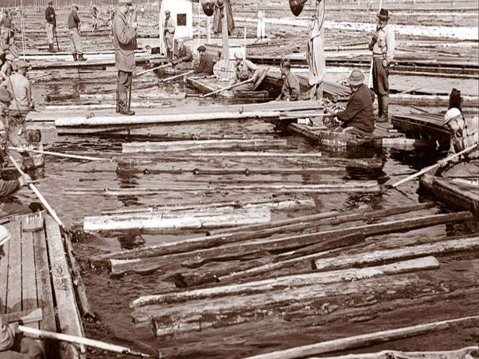Irtouitossa, mikäli uittajia oli useampia, jouduttiin puut jokisuulla (tai jo jokivarressa) erottelemaan omistajilleen puitten pintaan tai