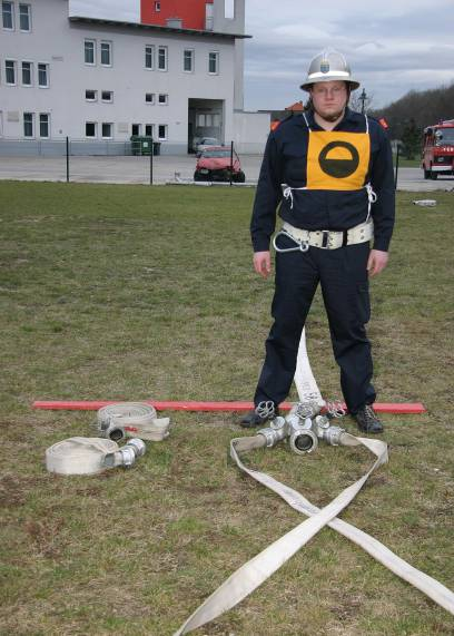 7.8 am Verteiler falsch angeschlossen Wrongly connected / Väärin liitetyt työjohdot Jos hyökkäyspari on kytkenyt työjohdon vesiparin liittimeen ja vesipari tästä syystä kytkee työjohdon