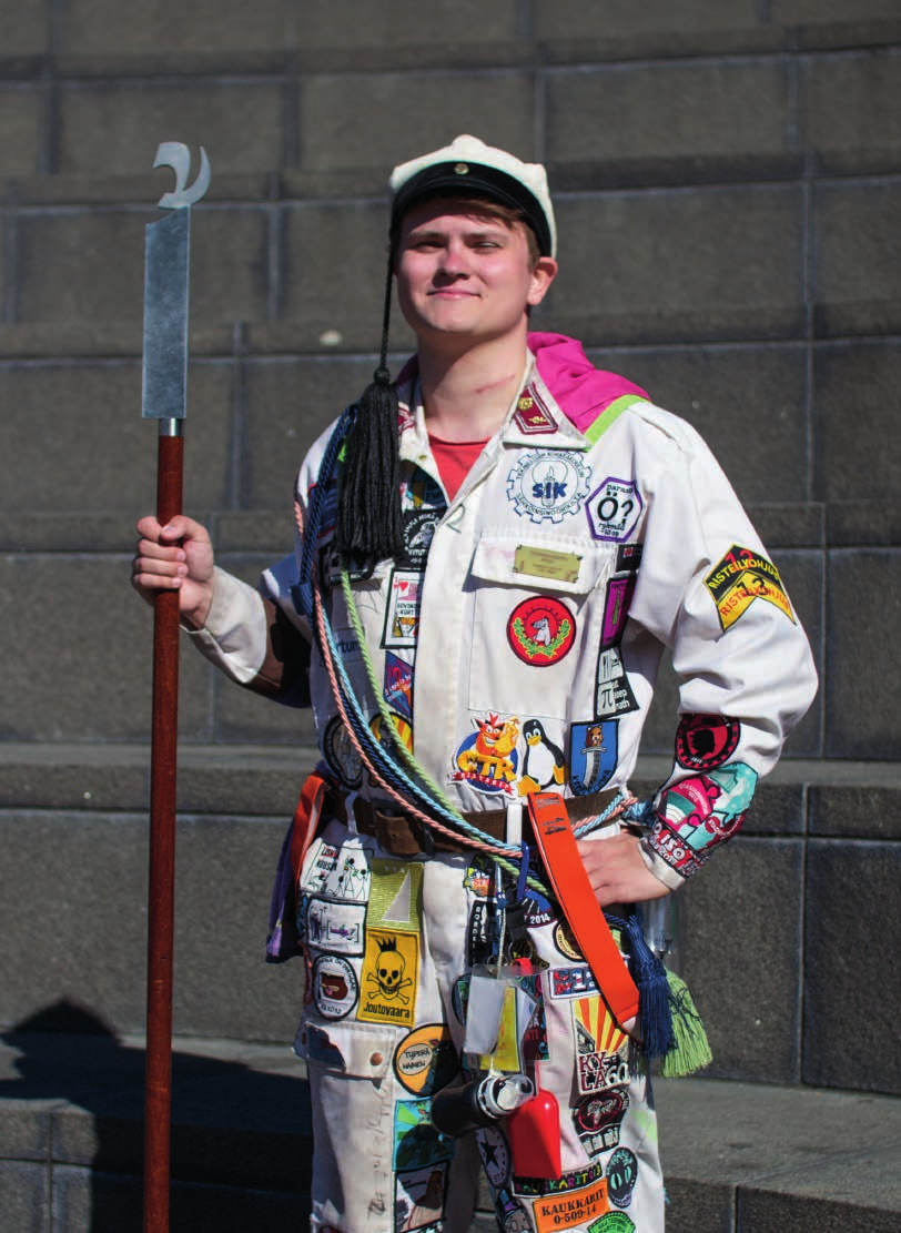 Fuksimajurin tervehdys Tervehdys arwoisa tekniikan ylioppilas, fuksi.