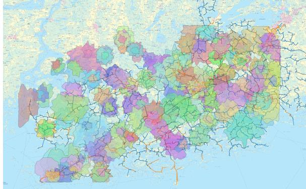 yhteydet. Kaupunkialueella kohteet ovat pääsääntöisesti kaapeliyhteyden päässä. Laajakaistapalveluiden siirtokapasiteettiin ei mallinnuksessa otettu kantaa.