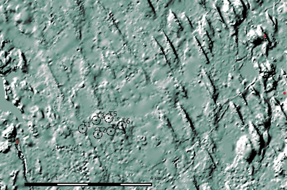 6 Kartta 3. Inventoidut alueet. Maanmittauslaitoksen peruskarttarasteri 1:20 000, 8/2016. 3. Maisema, topografia ja geologia Seutu on melko tasaista pohjamoreenia, jossa esiintyy kaakko-luodesuuntaisia matalia moreeni- ja soraharjanteita.