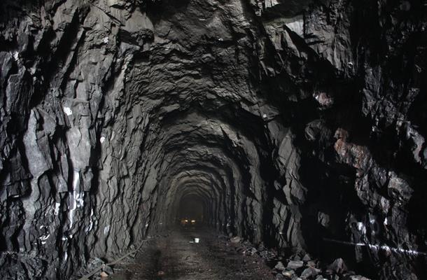 Blominmäki Kallioon louhittava tunnelipuhdistamo on valmis 2020. Louhinta valmistuu 2017.
