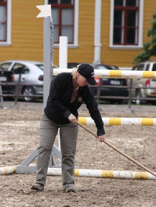 JÄRJESTÄJILLE TARJOLLA OHJEITA JA SUOSITUKSIA Suositellut luokat (arvostelut, ohjelmat, korkeudet, ym.) kullekin kohderyhmälle helpottavat kutsujen rakentamista.