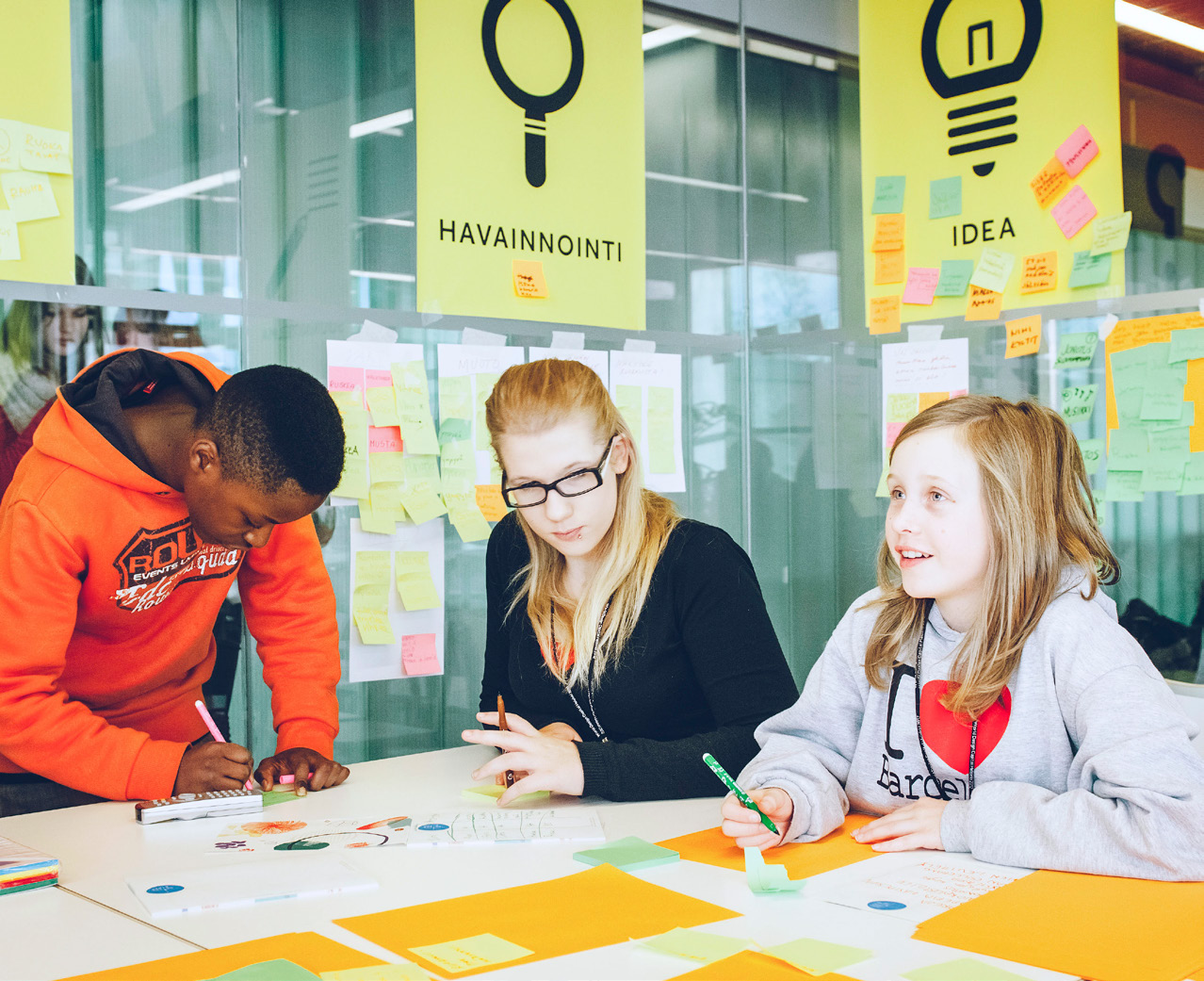 Ihaninta hankkeessa muotoilijan näkökulmasta oli se, että Martinlaakson kouluruokailuprojekti on innostanut oppilaita jatkuvasti kehittämään omaa ympäristöään ja että koko osallistavan muotoilun
