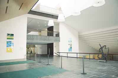 11 AUDITORIUM AND CONFERENCE CENTER IN CASTELLON (1997-2004) 14 15 The entrance plaza constitutes a place to gather and exchange, so characteristic of Mediterranean culture.