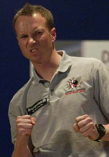 40. AMF BOWLING WORLD CUP 5.-12.12.2004, Singapore Miesten tulokset 24+8 sarjan jälkeen 24s. 8s. Yht Ka. 1. Jason Belmonte Australia 5886 1753 7639 238,7 2. Petter Hansen Norja 5780 1799 7579 236,8 3.