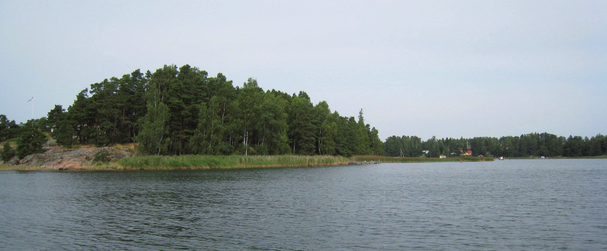 LÄNSISAARISTO JA KYTÖ Svartholmen Svartholmenilla on rakennuslain voimaantulon (1.7.1959) jälkeen tapahtunut vain muutama lohkominen. 31.5.1978 jälkeen kiinteistörakenne on pysynyt muuttumattomana.