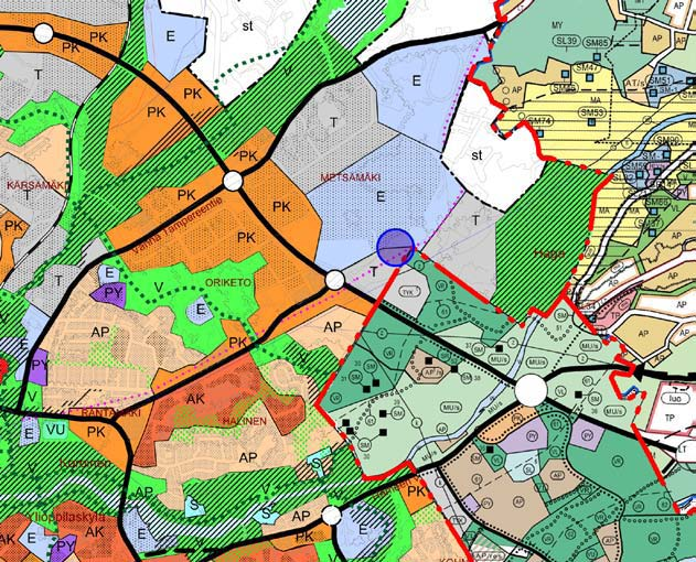 Kaarinan yleiskaavassa Topinojan hankealueeseen rajoittuvat tuotantotoimintaa palvelevien rakennusten alue (TYK 1 ) sekä retkeily- ja ulkoilualue (VR).