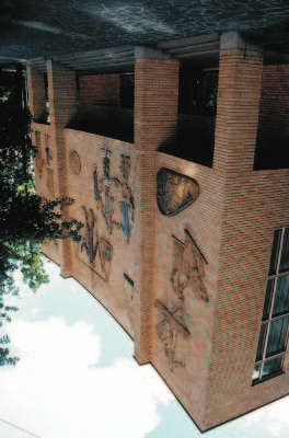 HELSINGIN KAUPUNGIN TIETOKESKUKSEN verkkojulkaisuja 2005 40 Timo Äikäs VÄESTÖN KOULUTUSRAKENNE ALUEITTAIN Helsingin kaupungin kuvapankki/juhani