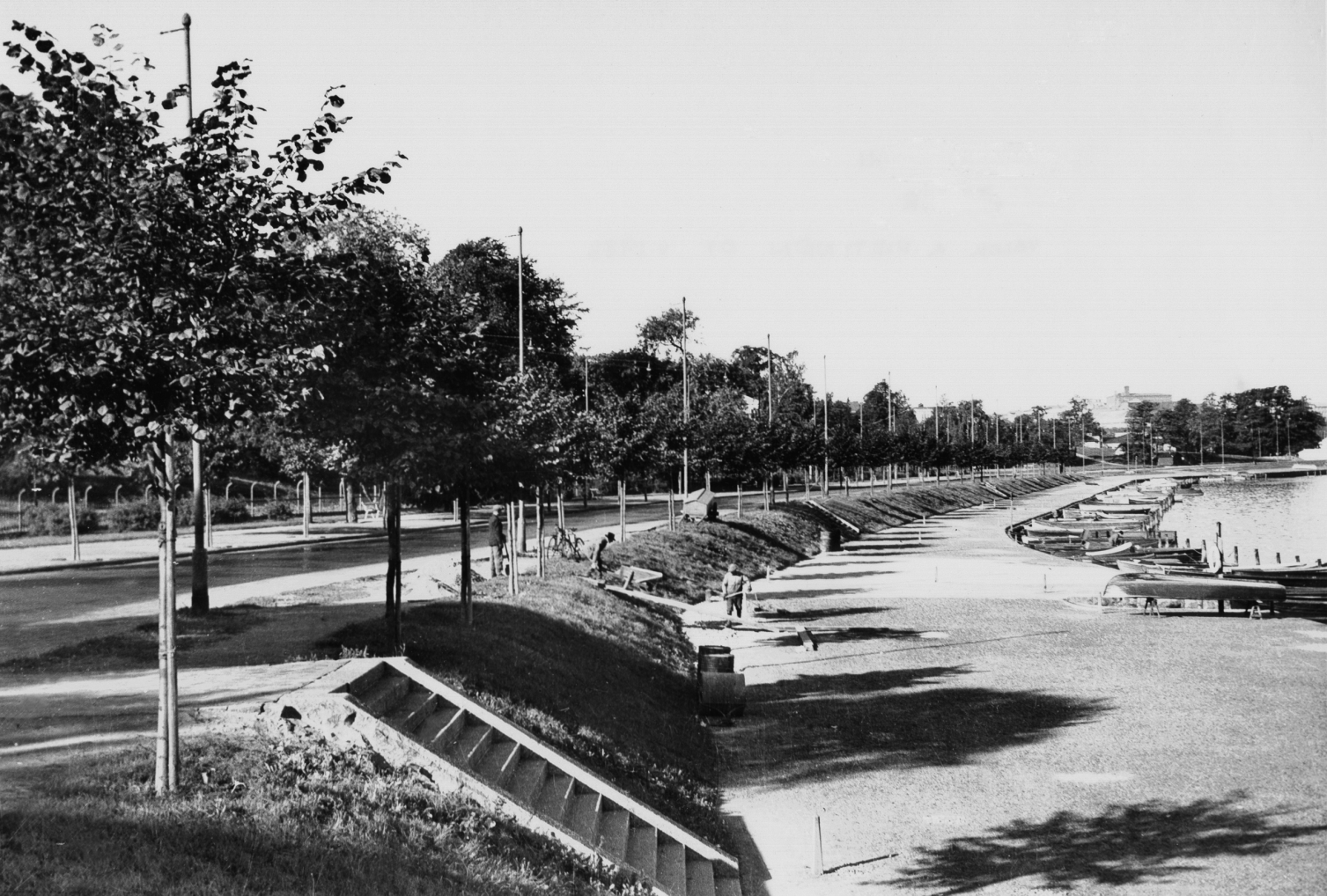 Kaisaniemenranta 1938 Kuva Hkm, Pietinen Aarne Oy, 1938 Kaisaniemenranta Tältä ranta näytti kuvassa vuodelta 1938.