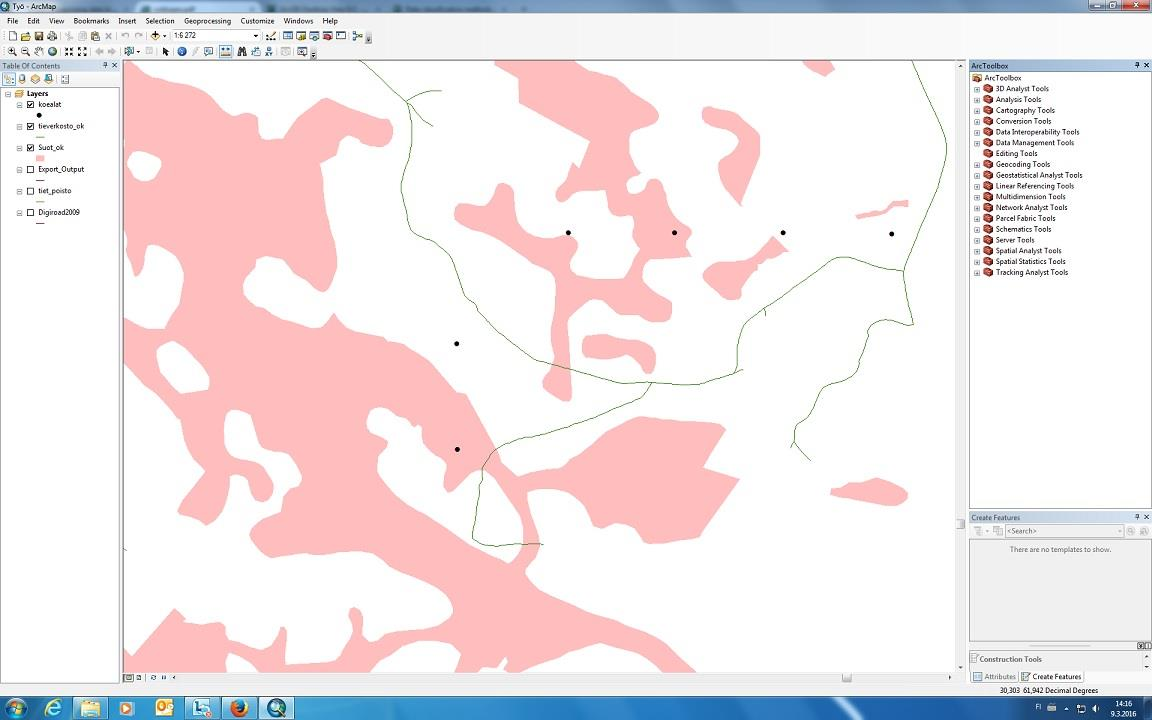 13 Kuva 4. Aineisto ArcMap-ohjemassa. Koealapisteiden lisäksi ArcMappiin asetettiin tieverkostoa ja suoalueita kuvaavat karttatasot.