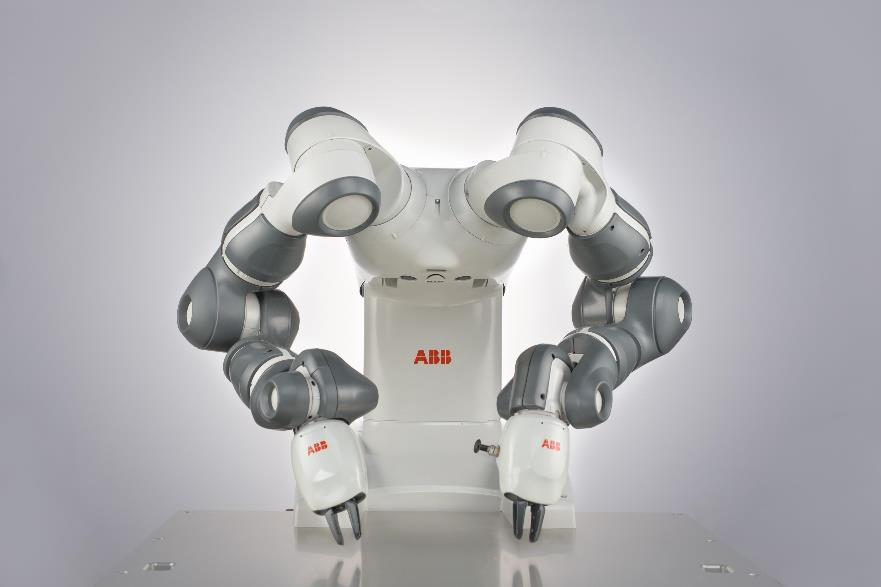 17 2.7 Teollisuusrobotiikan kehitysnäkymät Kaksikäsivartiset, ihmisten keskuudessa työskentelyyn pystyvät robotit, esimerkiksi ABB YuMi (kuva 5), ovat teollisuusrobotiikan viimeaikainen kehitysaskel.