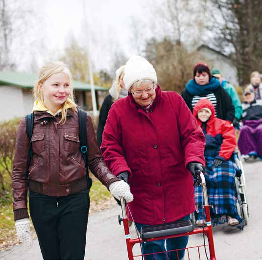 12 Iloa ystävyydestä Ystävänpäivä-kampanjassa korostetaan sukupolvien kohtaamista.