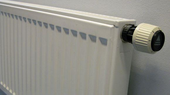 HEATING Normal room temperature is 19 to 23 degrees (ideal 20-21) Measured in the middle of the room Temperature can be