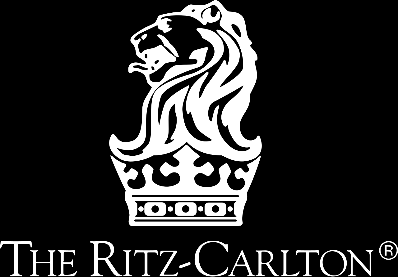 Pohdintatehtävä Ritz-Carltonin työntekijät saavat käyttää 2000 dollaria ilman esimiehen valtuutusta asiakkaan ongelman ratkaisemiseksi $2000 ONKO SÄÄNTÖ JÄRKEVÄ? MIKSI (EI)?