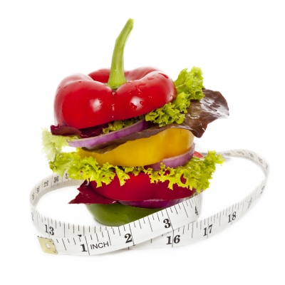 Ihminen syö hiilihydraatteja, jotka pilkotaan ruoansulatuskanavassa ravinteiksi, lähinnä sokereiksi, eli glukoosiksi ja fruktoosiksi, jotka imeytyvät ohutsuolesta verenkiertoon.