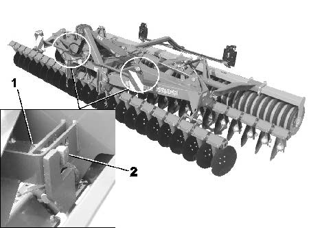 Säädöt 8.2 Hydraulinen työsyvyyden säätö (valinnainen) Käytä traktorin ohjainlaitetta 2 (vihreä). Työsyvyys säädetään hydraulisesti asteikon (Kuva 251) avulla. Työsyvyys pienemmäksi: säädä suuntaan 0.