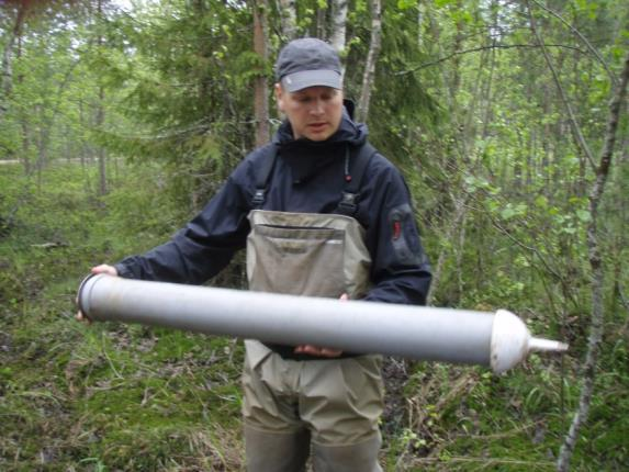 Osatehtävä 2 Testattu uusia biologisia menetelmiä Näytteenotto sekä luonnontilaisissa vesistöissä että turvemetsätalouden ja turvetuotannon kuormittamissa