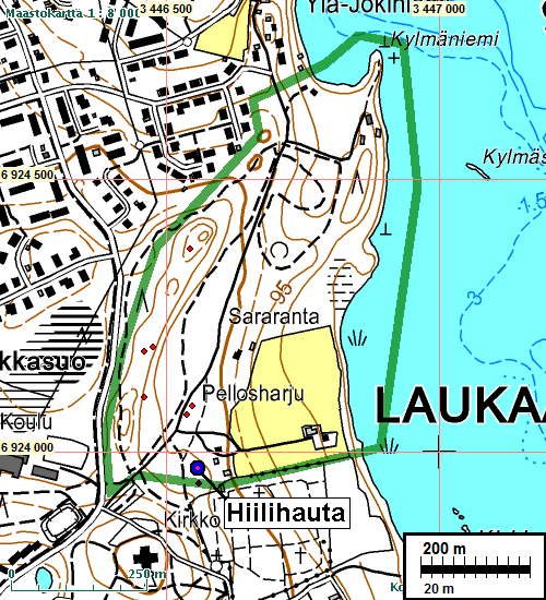 3 Yleiskartta Tutkitun alueen raja vihreällä. Raja on etelässä ja lännessä hivenen kaavoitettavaa aluetta laajempi. Pienet punaiset pallot ovat resenttejä (nykyajan tuote) kuopanteita ym.