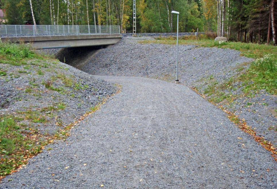 Tasoristeysten poistaminen, eritasoratkaisut ja tiejärjestelyt Poistettu tasoristeys 11 kpl Parannettu tasoristeys 17 kpl Parannettu tasoristeys + uusi puolipuomilaitos 4 kpl Karkku