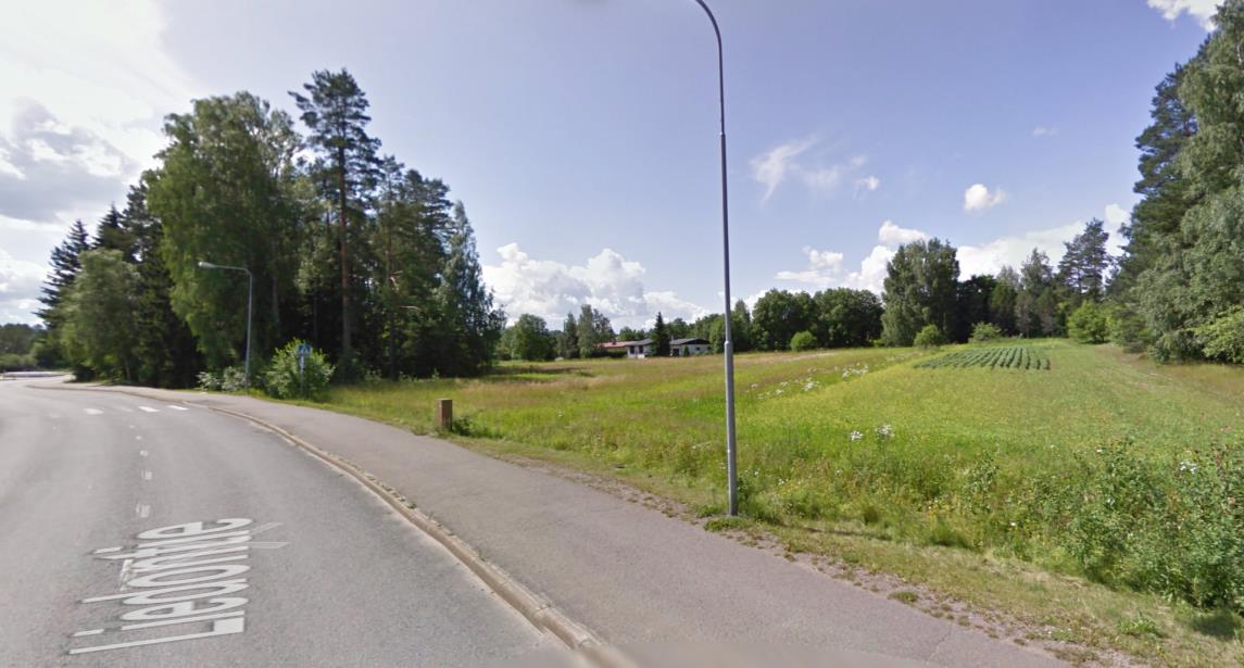 10 3. LÄHTÖKOHDAT 3.1 Selvitys suunnittelualueen oloista 3.1.1 Alueen yleiskuvaus Kuva 1. Näkymä Liedontieltä länteen, alue on nyt pääosin peltoa. Alue sijaitsee kävelyetäisyydellä n.