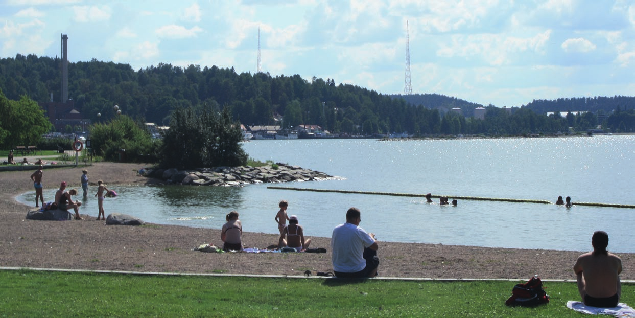 siihen, olivatko kotitaloudet maksuhalukkaita vai eivät ja ne selittivät 33 % maksuhalukkuutta kuvaavan muuttujan vaihtelusta (Nagelkerke 0,33). Mallin luokittelun onnistumisprosentiksi saatiin 79.