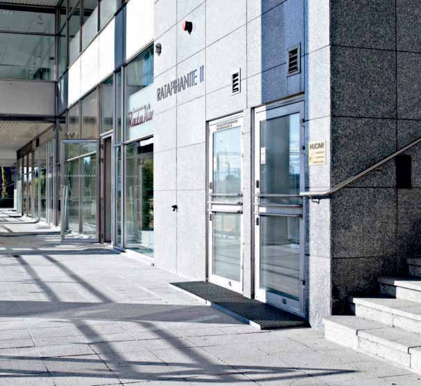 Sponda omistaa yhteensä 218 toimisto- ja liiketilakiinteistöä, joista ydinkeskustassa sijaitsee 30 kiinteistöä